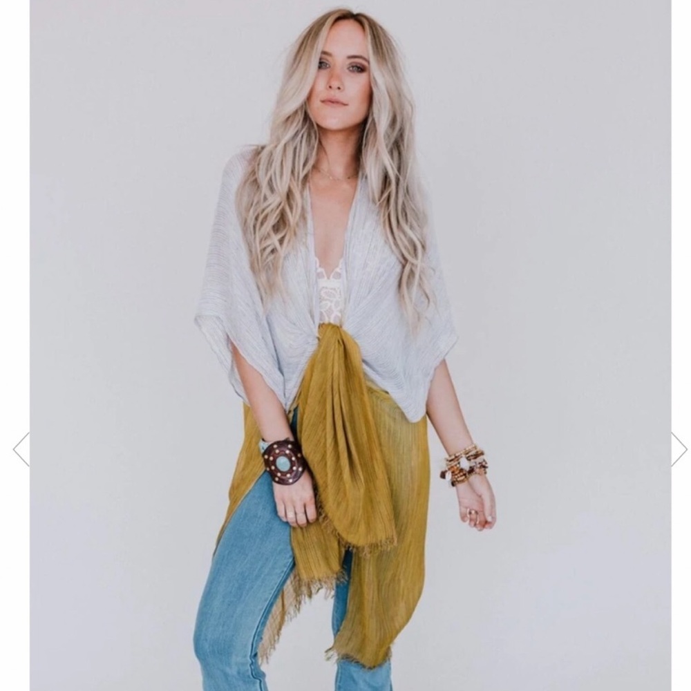 Three Bird Nest Ocean Eyes Ombre Fringe Kimono, Yellow / White, One Size